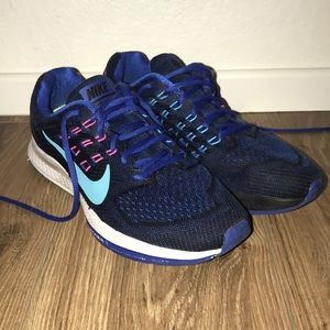 Great condition Nike Zoom Structure 18